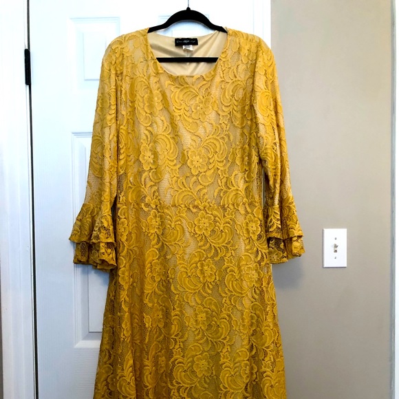 Dress Like An Angel - Picture 1 of 4